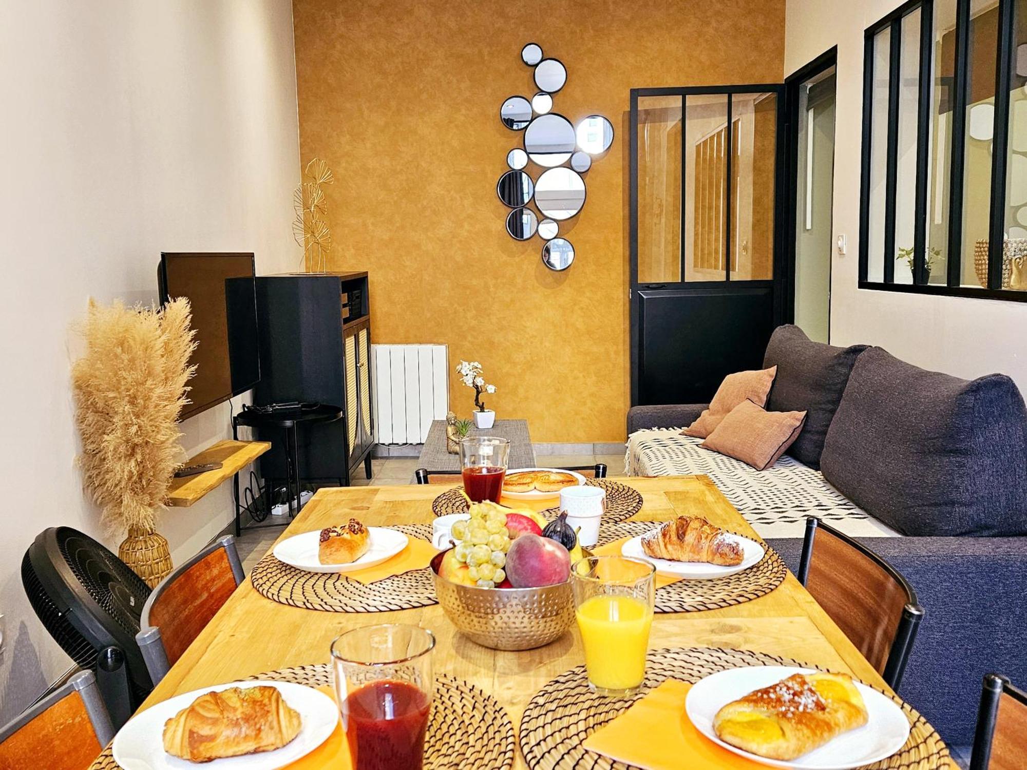 Refuge Urbain - Ideal Pro, Familles & Amis - Le Calme En Hypercentre - Wifi Haut Debit - Netflix - Machine A Laver - Gare, Cathedrale, Commerces, Restaurants & Transports En Commun A Moins De 10 Minutes A Pied Reims Exterior foto